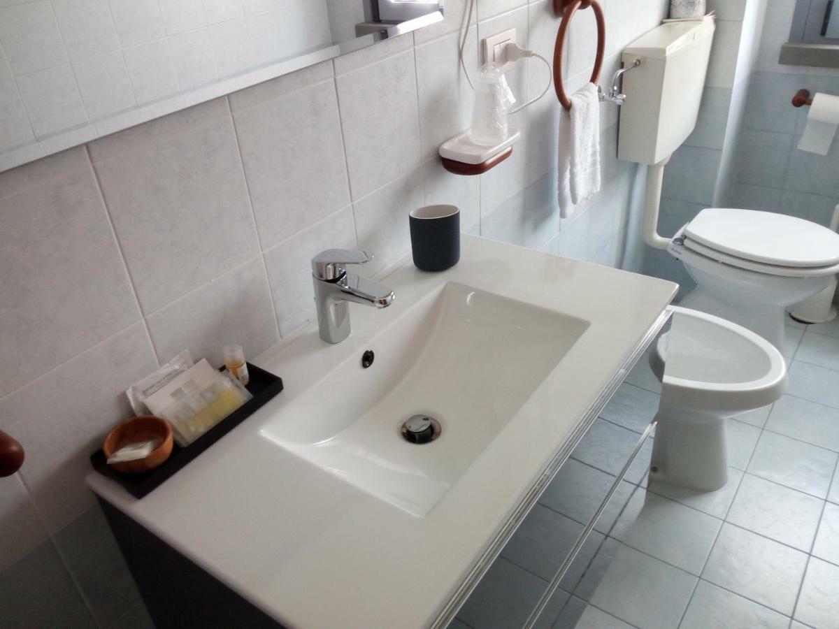 Hotel San Lorenzo Pegognaga Zimmer foto